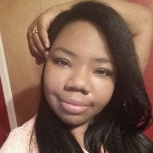 Meet your Posher, Iesha